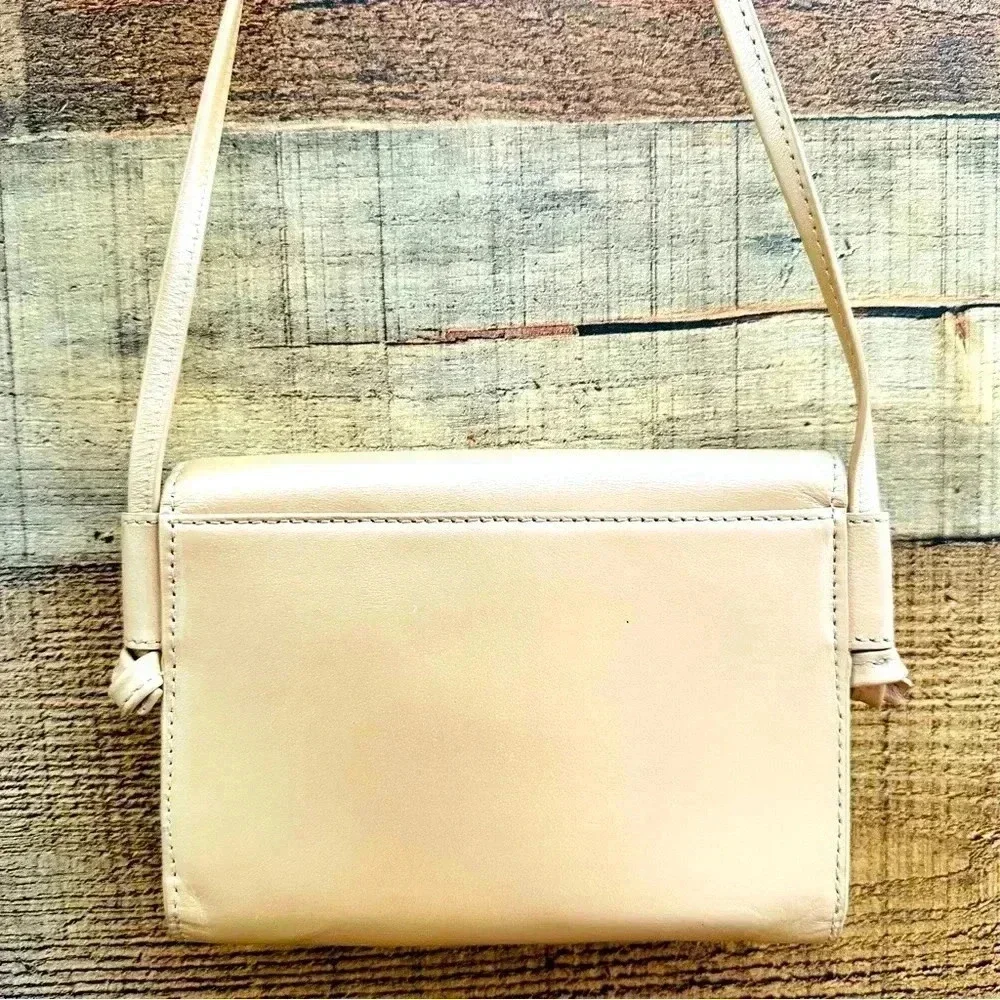 NWOT Hobo International Bemuse Leather Crossbody Bag In Parchment